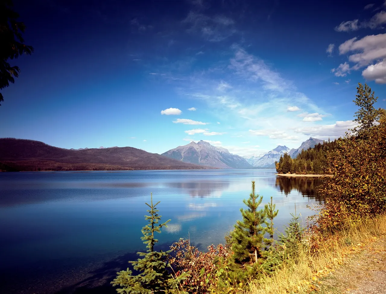 Een meer met de bergen van Grand Teton National Park